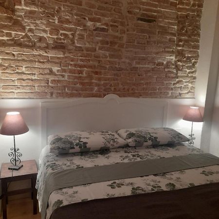Casina Centotrecento-Romantic & Quite Apartment- ボローニャ エクステリア 写真