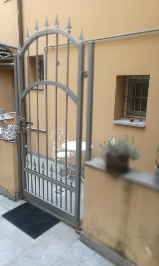 Casina Centotrecento-Romantic & Quite Apartment- ボローニャ エクステリア 写真