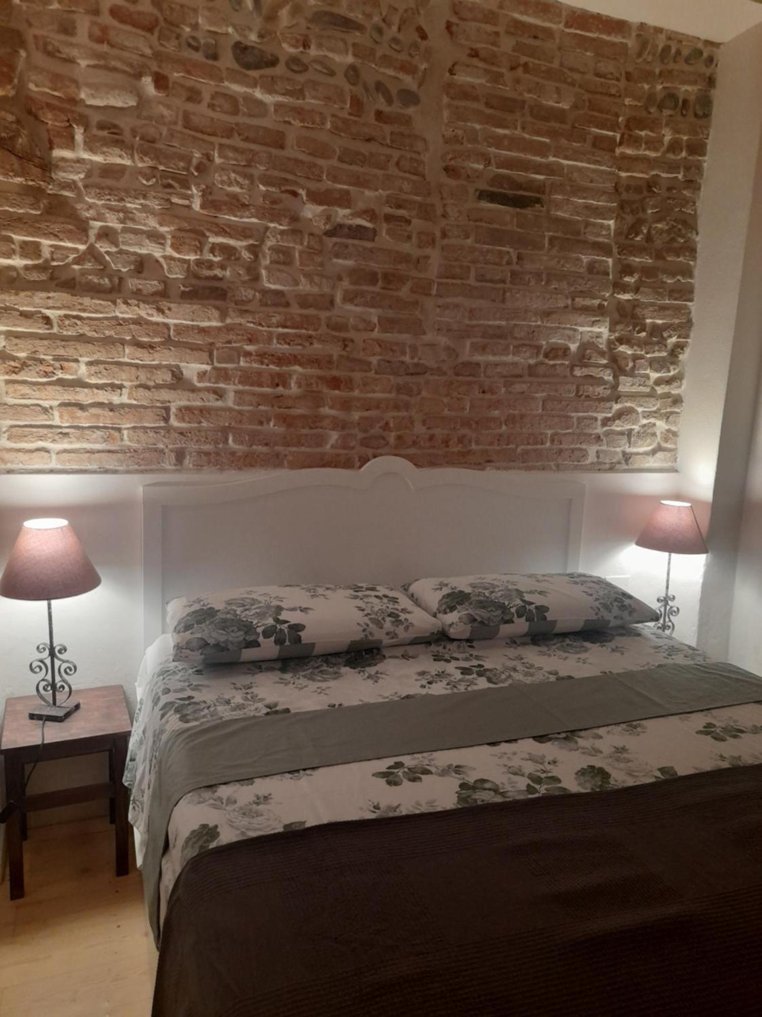 Casina Centotrecento-Romantic & Quite Apartment- ボローニャ エクステリア 写真